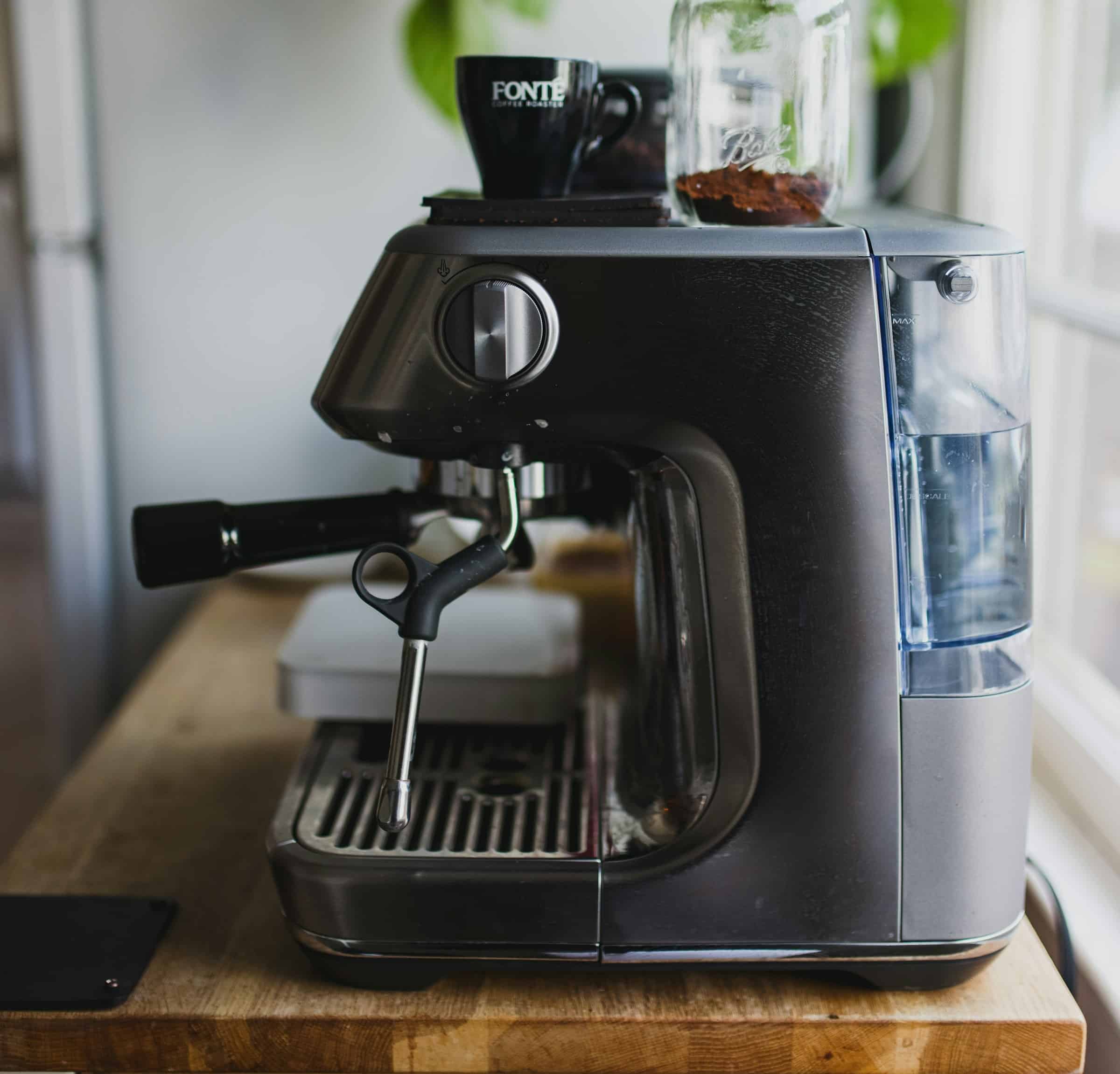 Cafetières expresso broyeur à petits prix… !